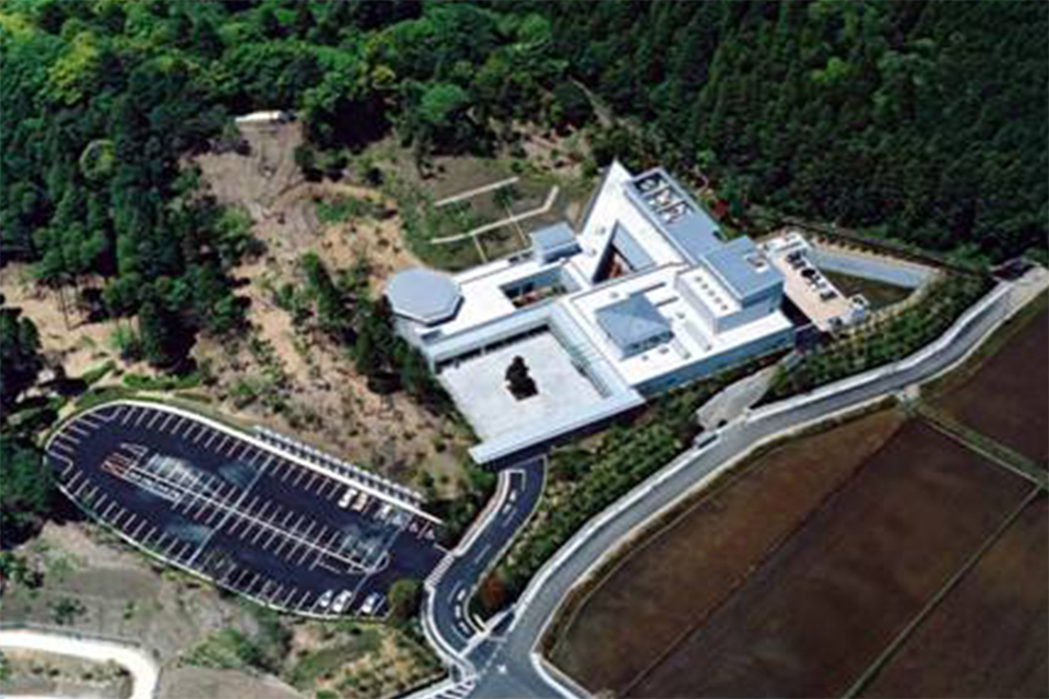 山桑メモリアルホール